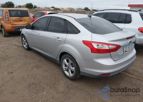 2013 Ford Focus Se z USA, uszkodzony, nr VIN 1FADP3F26DL240302